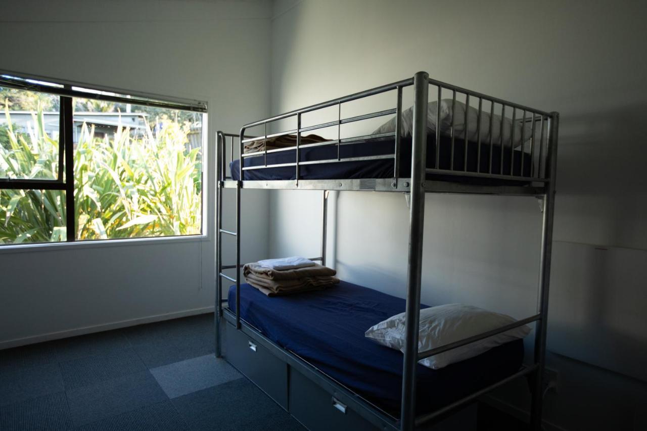 Waiheke Backpackers Hostel Onetangi ภายนอก รูปภาพ