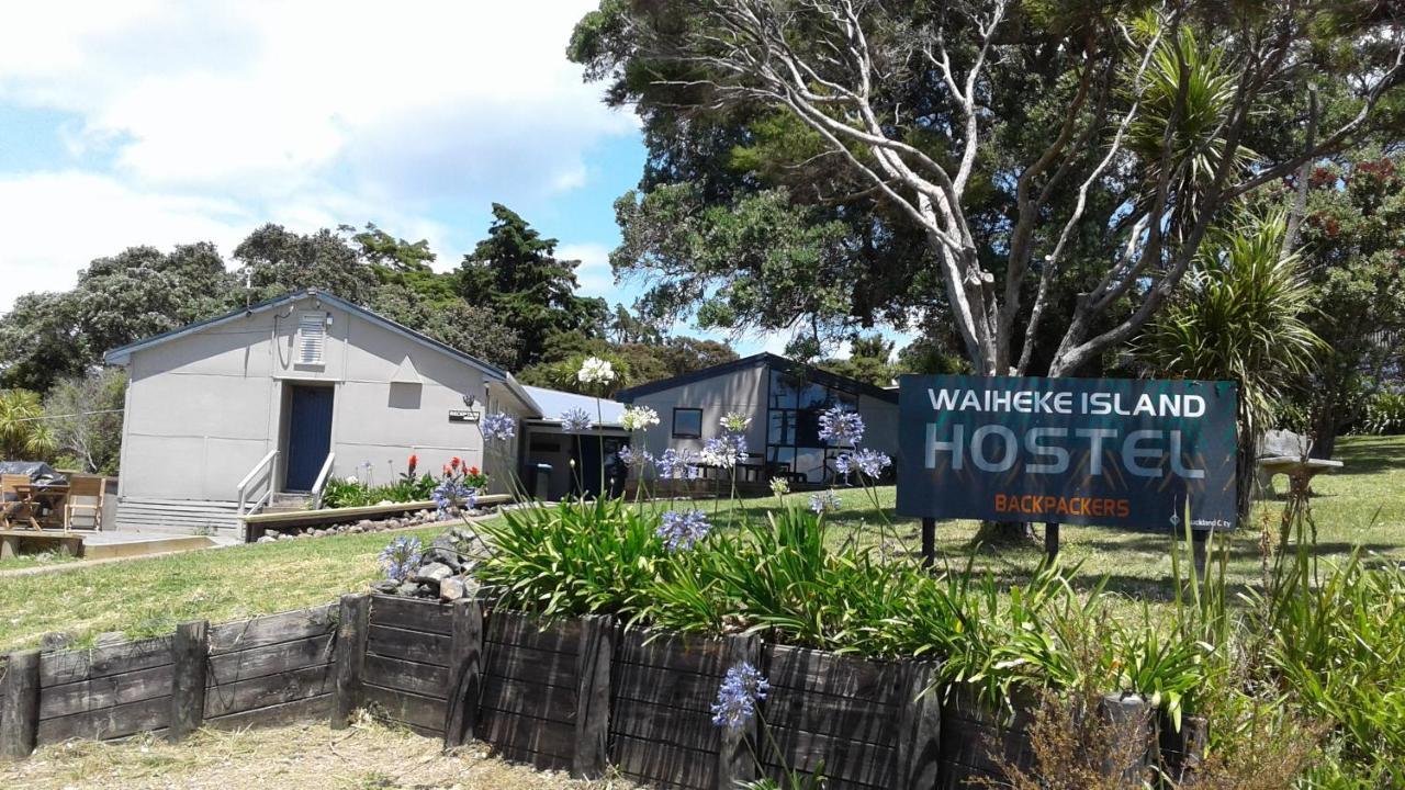 Waiheke Backpackers Hostel Onetangi ภายนอก รูปภาพ