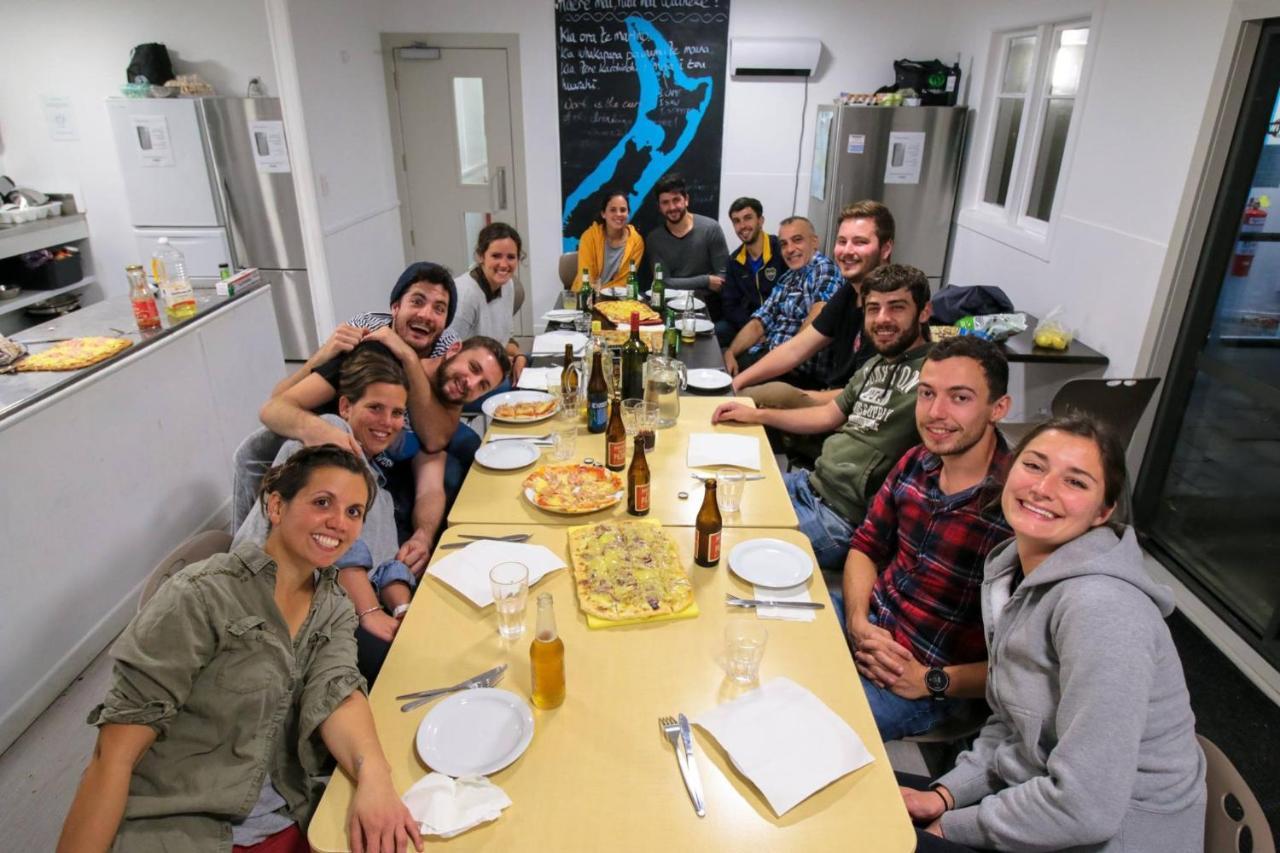 Waiheke Backpackers Hostel Onetangi ภายนอก รูปภาพ