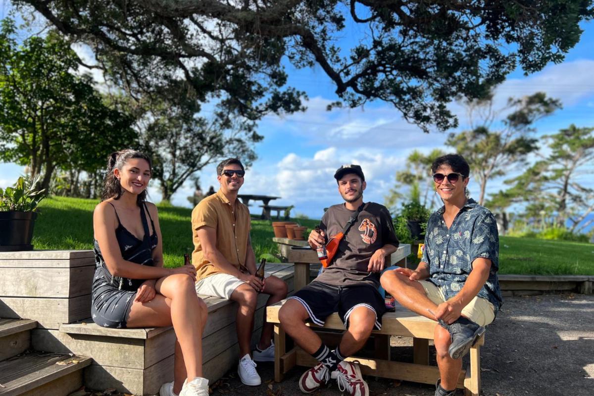 Waiheke Backpackers Hostel Onetangi ภายนอก รูปภาพ
