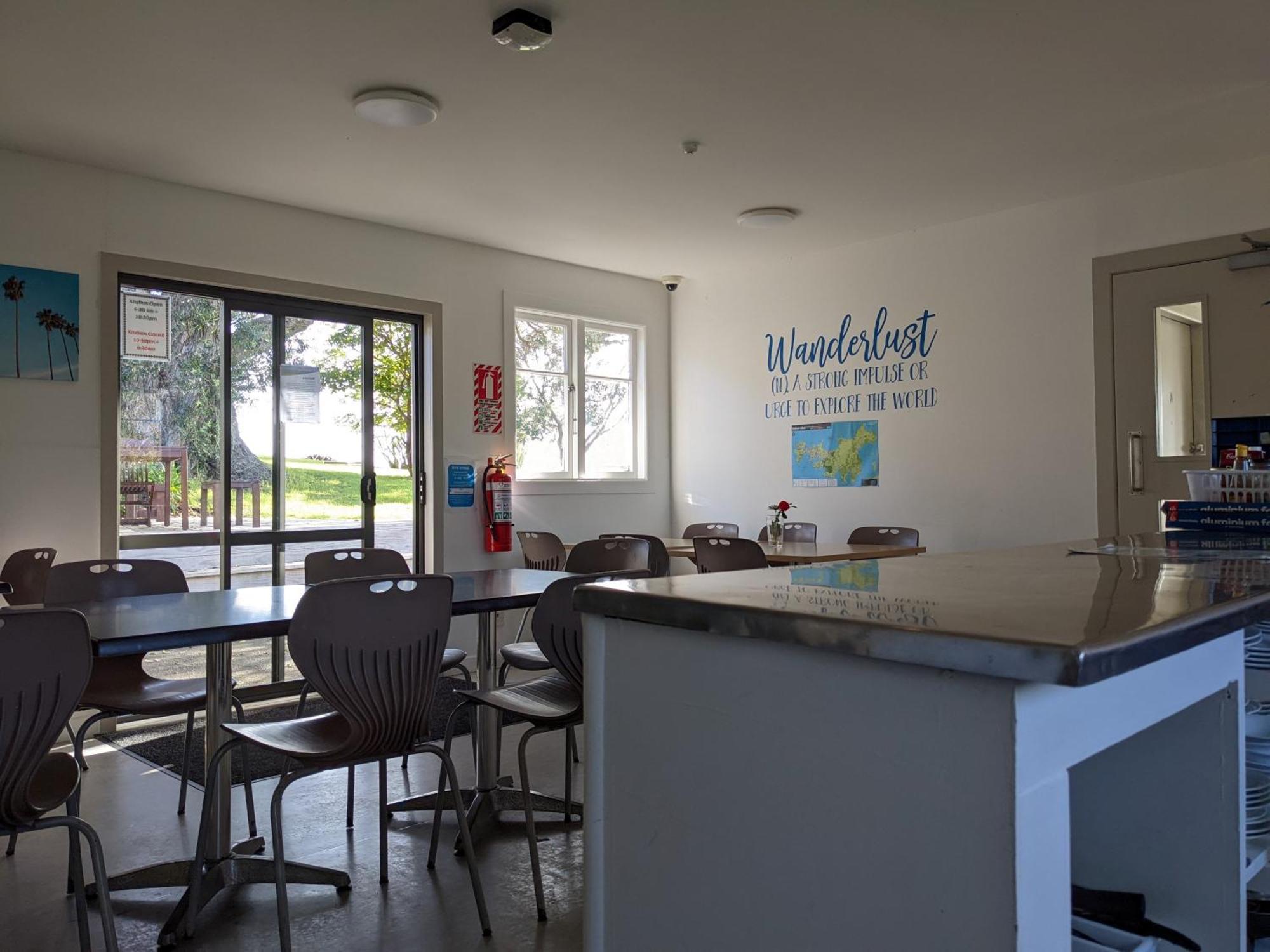 Waiheke Backpackers Hostel Onetangi ภายนอก รูปภาพ