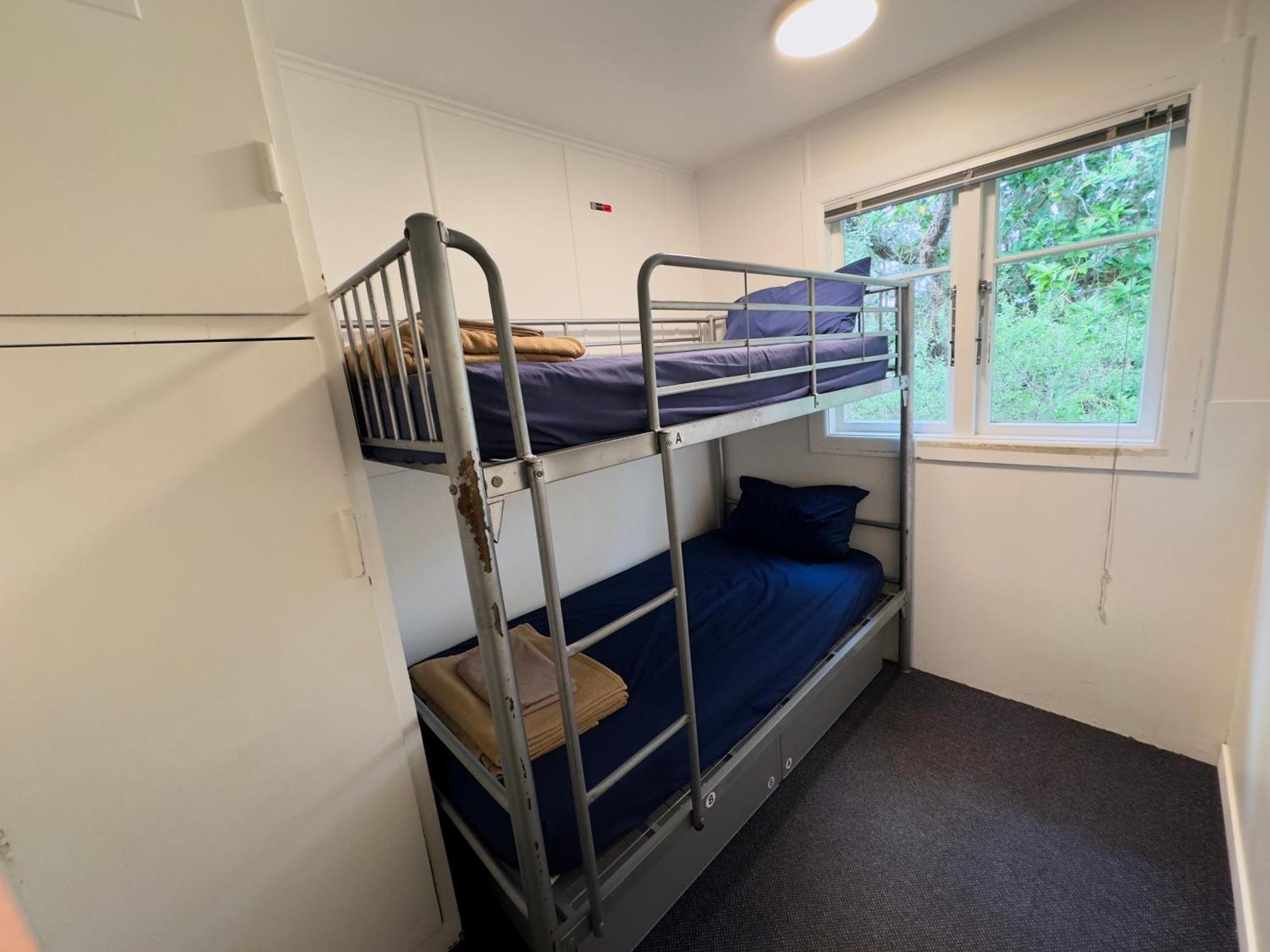 Waiheke Backpackers Hostel Onetangi ภายนอก รูปภาพ
