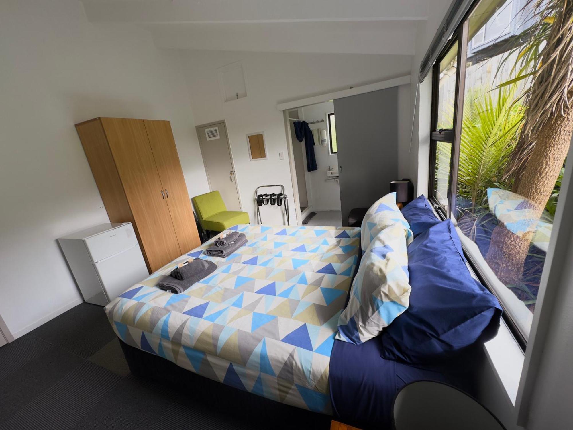 Waiheke Backpackers Hostel Onetangi ภายนอก รูปภาพ