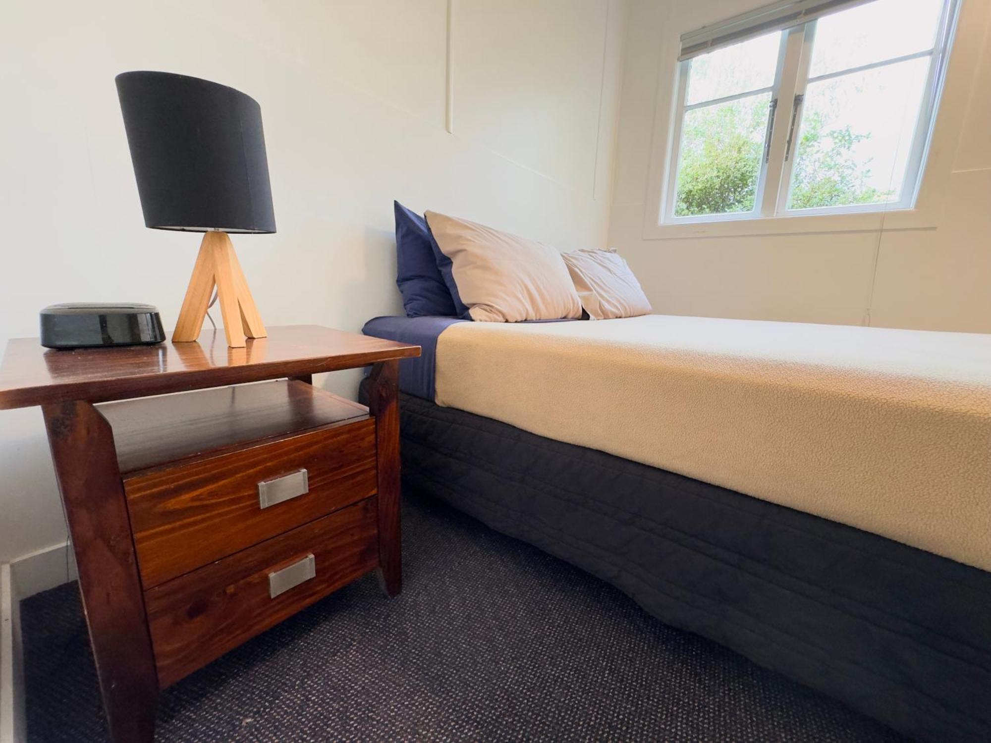 Waiheke Backpackers Hostel Onetangi ภายนอก รูปภาพ