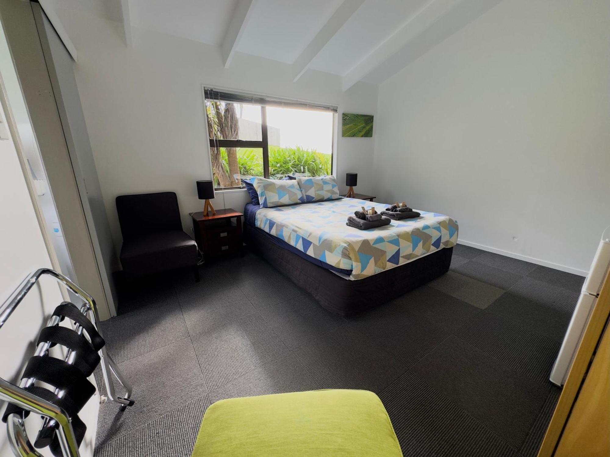 Waiheke Backpackers Hostel Onetangi ภายนอก รูปภาพ