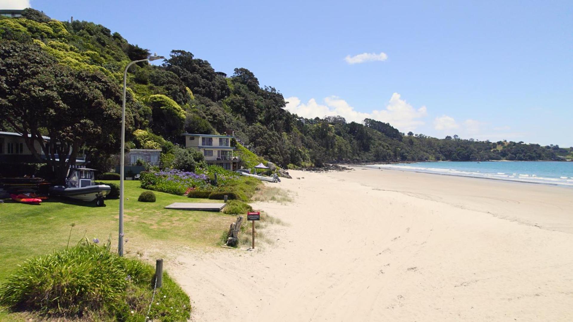 Waiheke Backpackers Hostel Onetangi ภายนอก รูปภาพ