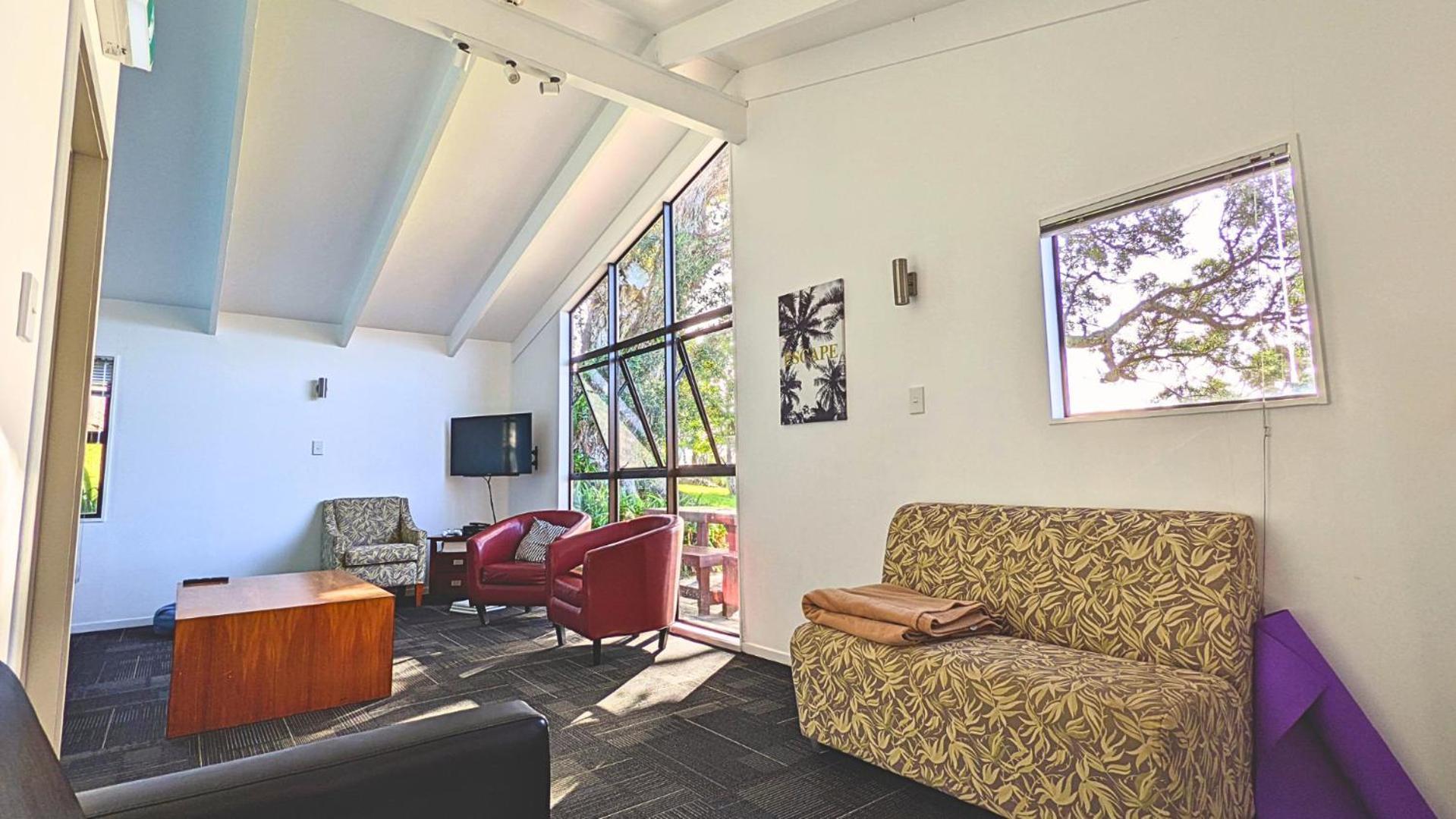 Waiheke Backpackers Hostel Onetangi ภายนอก รูปภาพ