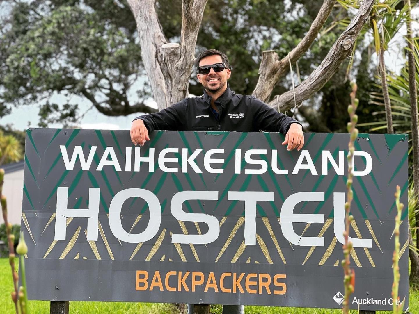 Waiheke Backpackers Hostel Onetangi ภายนอก รูปภาพ